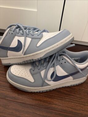 Nike Light Blue, Navy and White Low-Top Sneakers